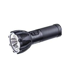 LANTERNA DE BUSCA SAINT TORCH 30C – 15.000 LUMENS LANTERNA DE BUSCA SAINT TORCH 30C – 15.000 LUMENS